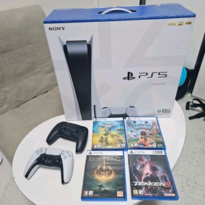 PS5 디스크 에디션 + 듀얼센스 + 게임 4개 이미지