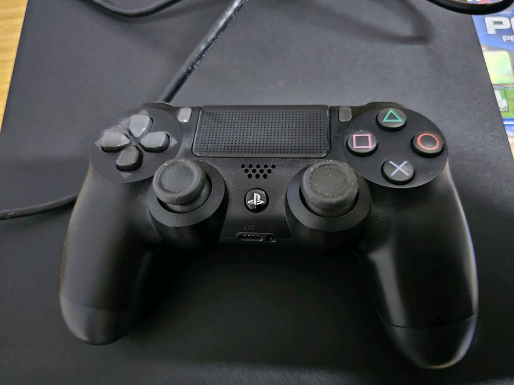 PS4 슬림 500GB + 충전패드 + 게임 이미지
