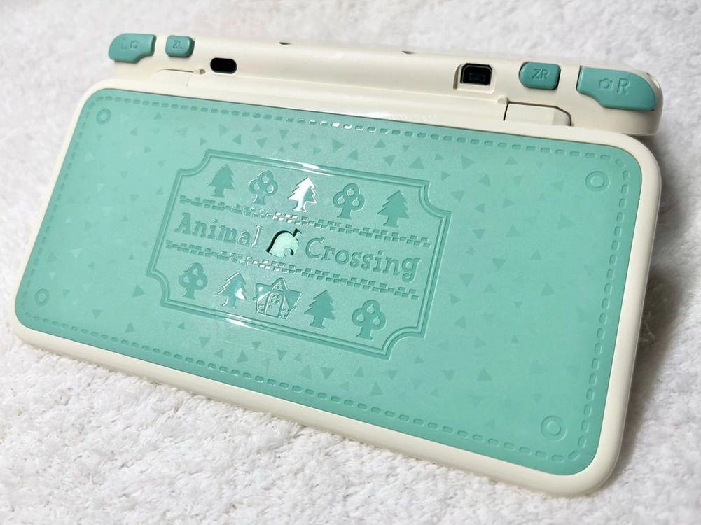 New 닌텐도 2DS XL 동물의 숲 에디션 + 포켓몬 - 안심되는 중고거래