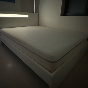 한샘 침대프레임 + 휴도 매트리스(퀸)