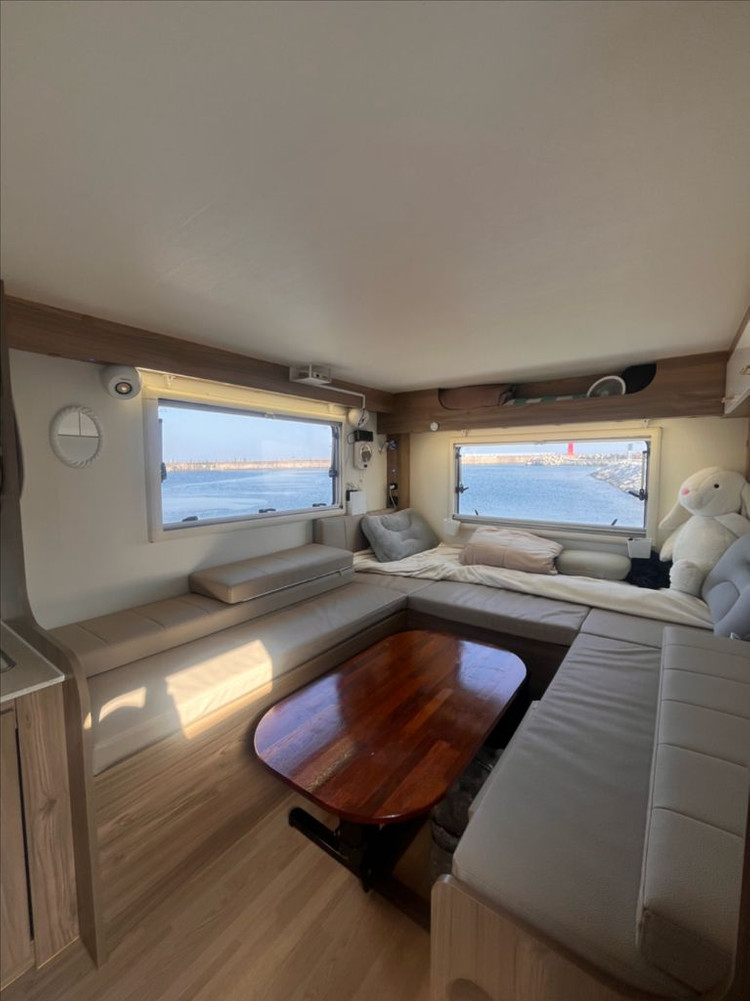 국내 qt320 300급 캠핑 카라반 소형 카라반 미니카라반 노지캠핑 이미지