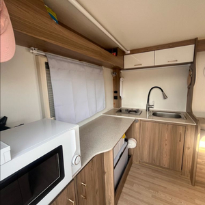 국내 qt320 300급 캠핑 카라반 소형 카라반 미니카라반 노지캠핑 이미지