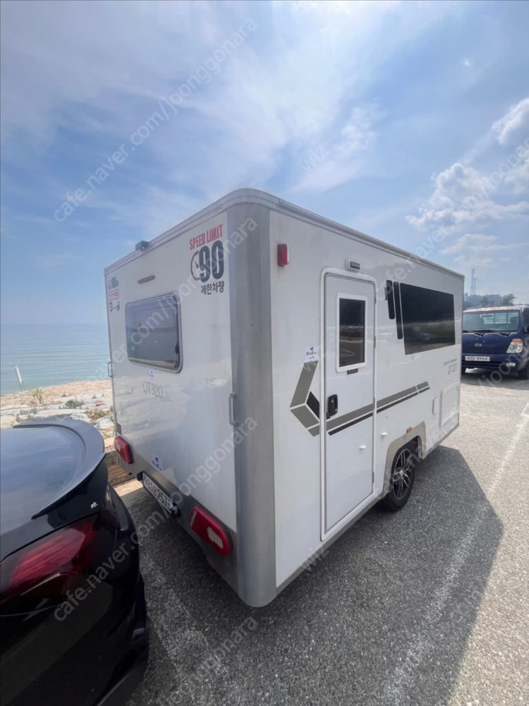 국내 qt320 300급 캠핑 카라반 소형 카라반 미니카라반 노지캠핑 이미지