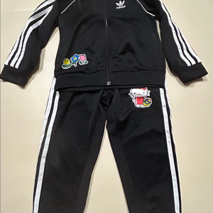 아디다스 키즈 키티콜라보 트레이닝복 100사이즈