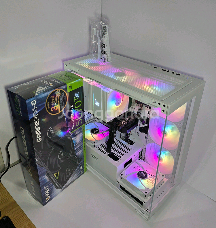 펠릿 RTX5070Ti GAMINGPRO 16GB AMD9600X 공랭최강 방송 게이밍컴퓨터 본체 (새제품)--0