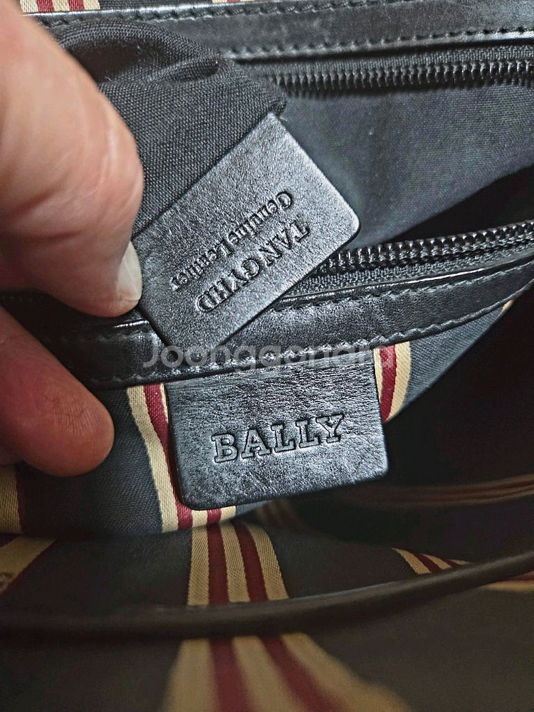 발리 정품 삼선 메신저백 레더--6