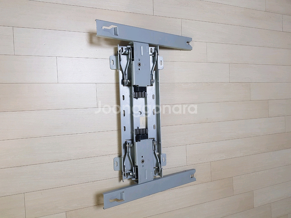 LG TV 벽걸이브라켓 LSW440A (400mm /가로 x 400mm/세로), 상하 & 좌우 15도 각도가 조절이--3