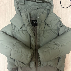 자라 카키 후드패딩 Free