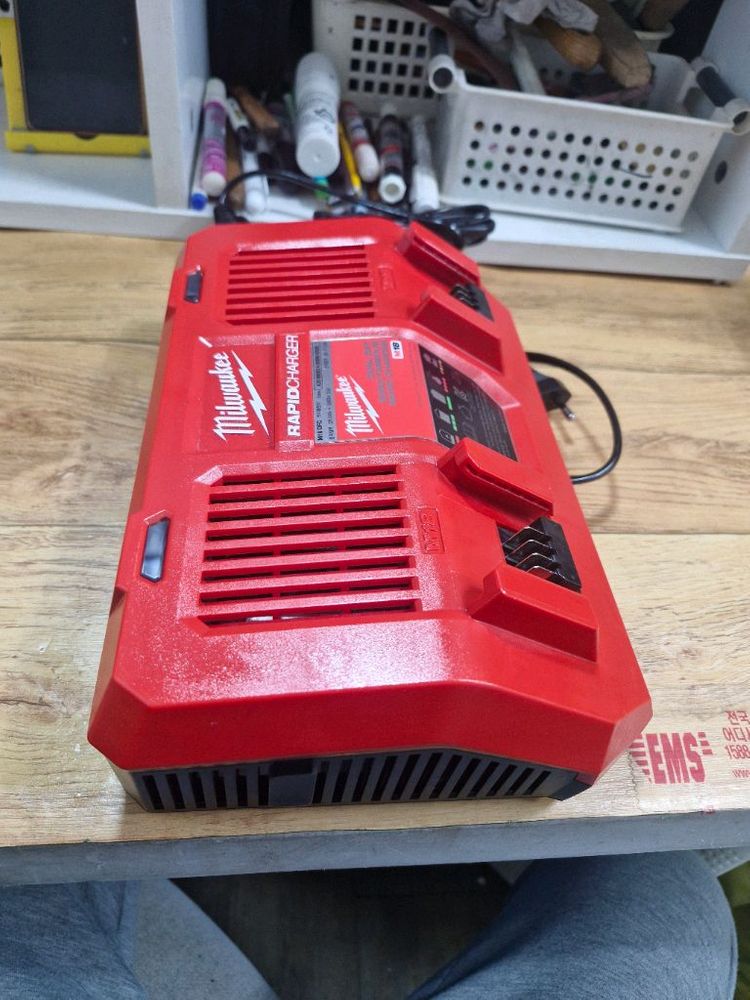 [정품]밀워키충전기M18DFC듀얼고속충전기 3배속도충전 미사용신품 이미지