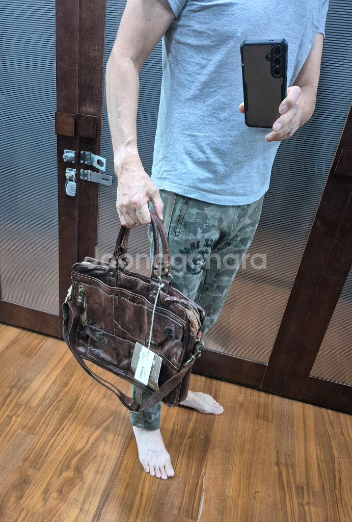 캄포마찌 서류가방(이태리/신품) 70만(택포)--4