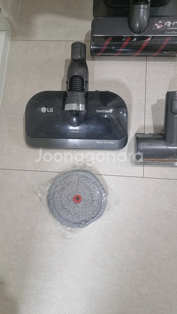 LG코드제로 무선청소기 풀세트 판매합니다 생태 좋습니다--1