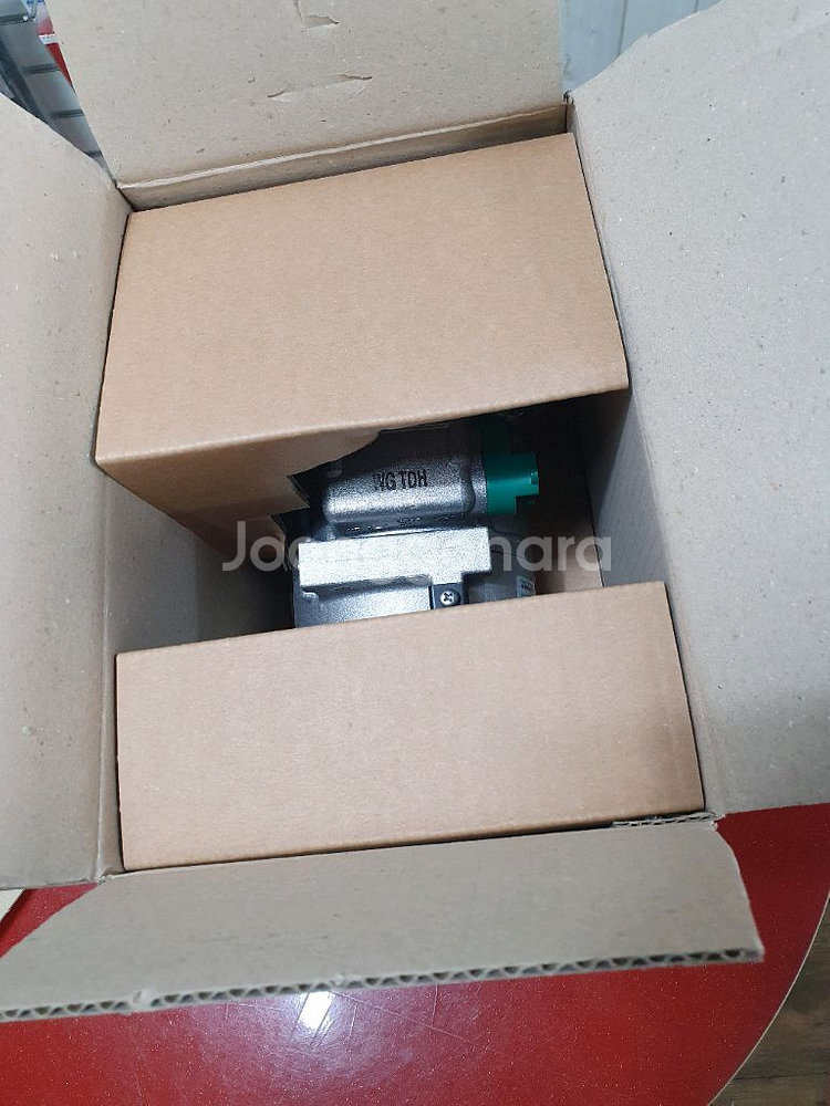 제네시스DH 신품 에어컨 컴프레셔--3