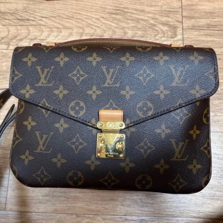 루이비통 포쉐트 메티스 이미지