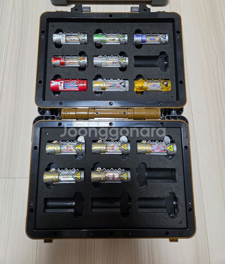 파워레인저 다이노포스(수전전대 쿄류쟈)DX 메탈릭 다이노셀(수전지) 세트 팝니다--1