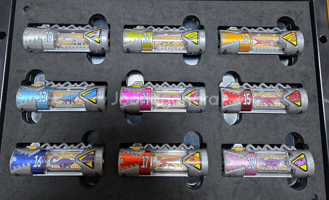 파워레인저 다이노포스(수전전대 쿄류쟈)DX 메탈릭 다이노셀(수전지) 세트 팝니다--4