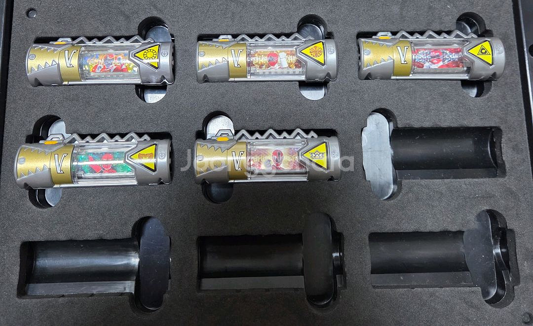 파워레인저 다이노포스(수전전대 쿄류쟈)DX 메탈릭 다이노셀(수전지) 세트 팝니다--6