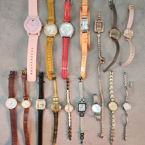 여성 손목시계 모음 16종