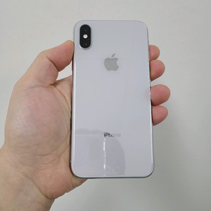 배터리 100% 아이폰 XS 64기가 실버 팝니다.