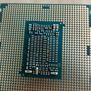인텔 i7-8700K CPU z370 e rouge