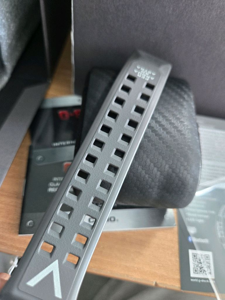 G-SHOCK 지샥 그래비티 마스터 GR-B200RAF 영국 공군 이미지