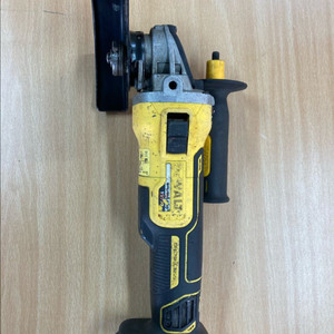 디월트 DCG405 4인치 18V 충전 그라인더