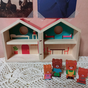 (택포)원목 웅진 오브레인 곰돌이집/ 인형하우스/ 원목장식품