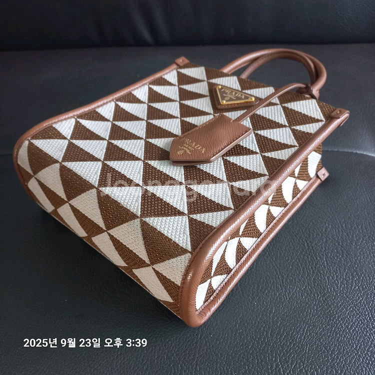 프라다 숄더백--5