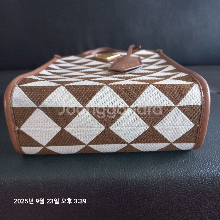 프라다 숄더백--6