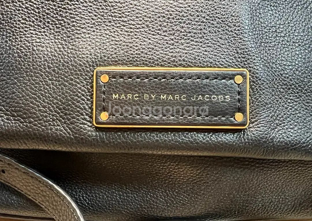 마크제이콥스 크로스--1