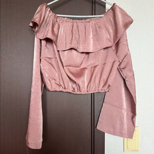 오프숄더 블라우스 프릴 긴팔