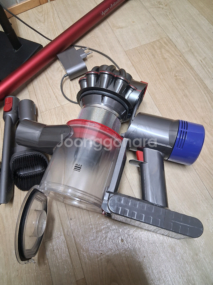 다이슨 V8 무선 청소기--4