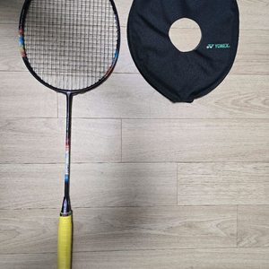[A급l보증O] 요넥스 700프로 4U (EB63l27) 배드민턴라켓 판매합니다.