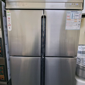 (가격내림)성에 걱정 없는 스타리온 간냉식 수직냉장냉동 45박스 업소용 냉장고