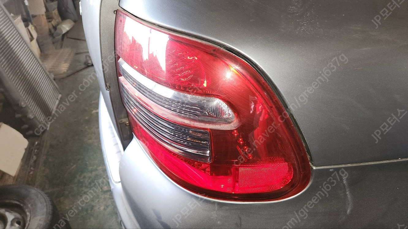 [중고] 2005년식 955 카이엔 테일라이트 판매합니다--3