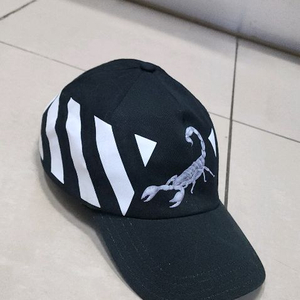 오프화이트 스콜피온 모자