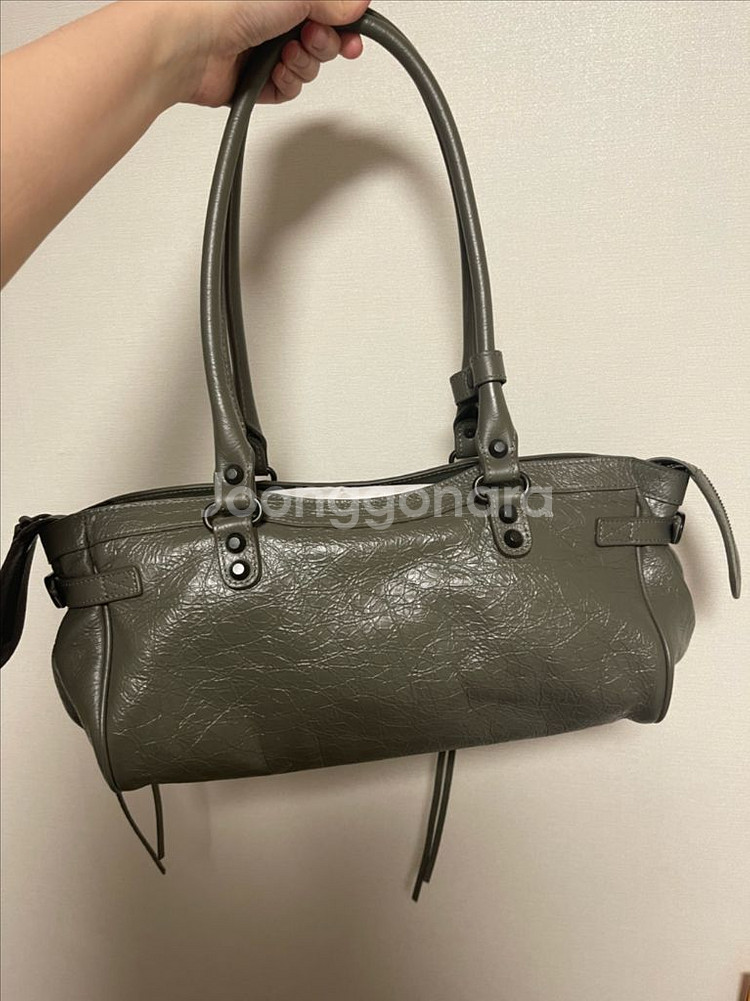 발렌시아가 르시티 이스트웨스트 아미그린--1