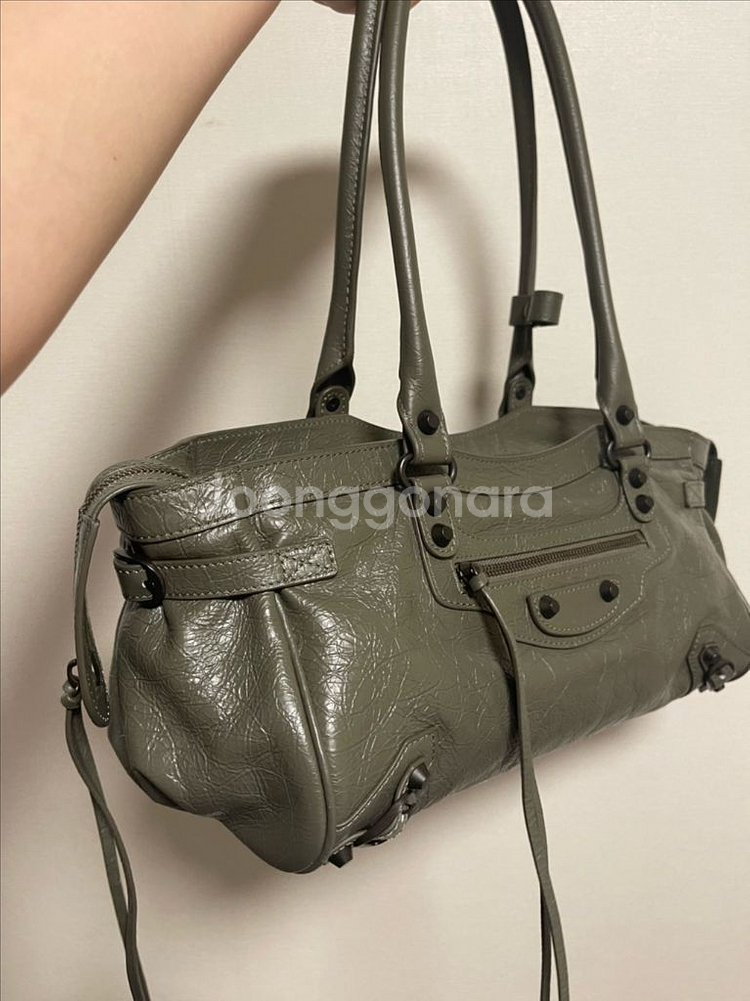 발렌시아가 르시티 이스트웨스트 아미그린--4