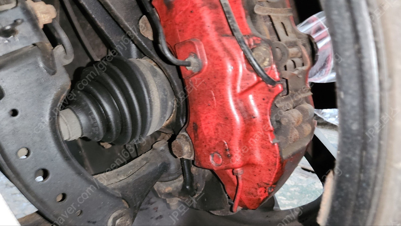 [중고] 2005년식 955 카이엔 정품 포르쉐 프론트 캘리퍼 판매합니다--4