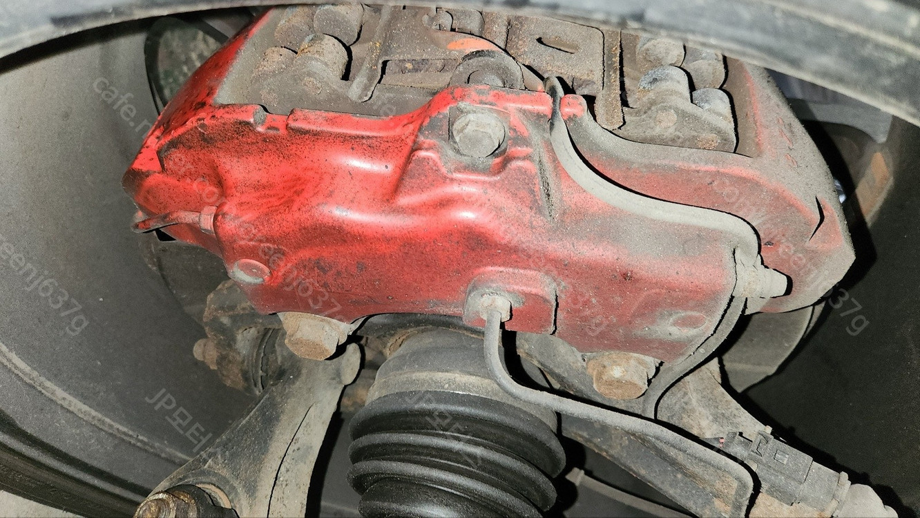 [중고] 2005년식 955 카이엔 정품 포르쉐 프론트 캘리퍼 판매합니다--7