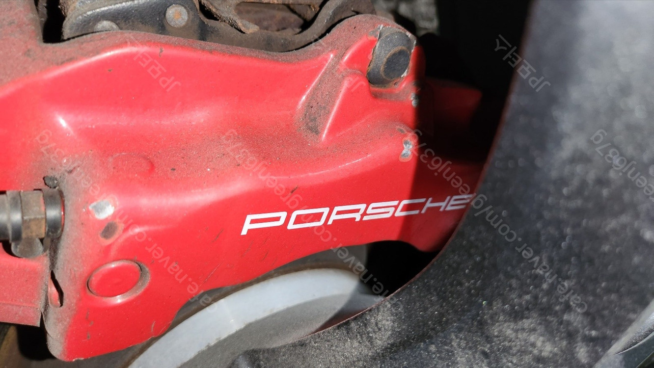 [중고] 2005년식 955 카이엔 정품 포르쉐 프론트 캘리퍼 판매합니다--5
