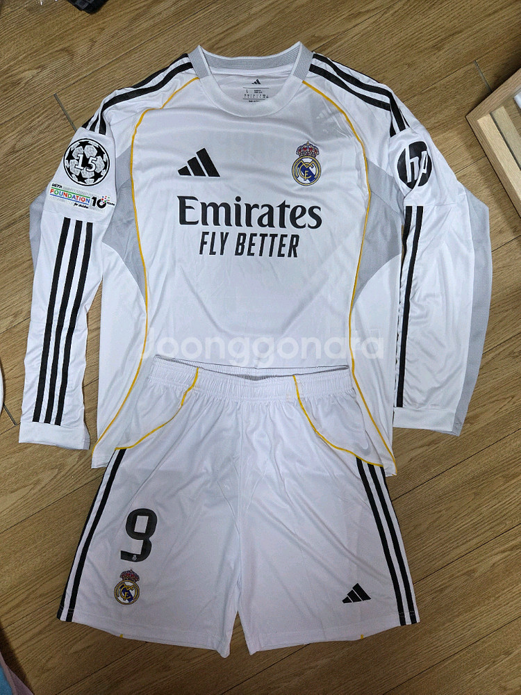 25-26시즌 레알마드리드 음바페 축구 유니폼 축구복 상하의세트 새상품 판매(사이즈 105)--0