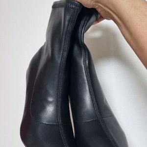 블랙 앵글부츠 245