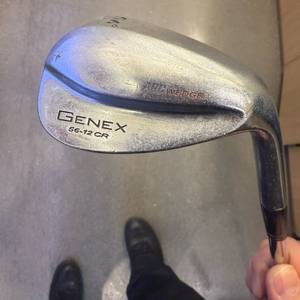 닉켄트 56도 스틸웨지 팝니다.