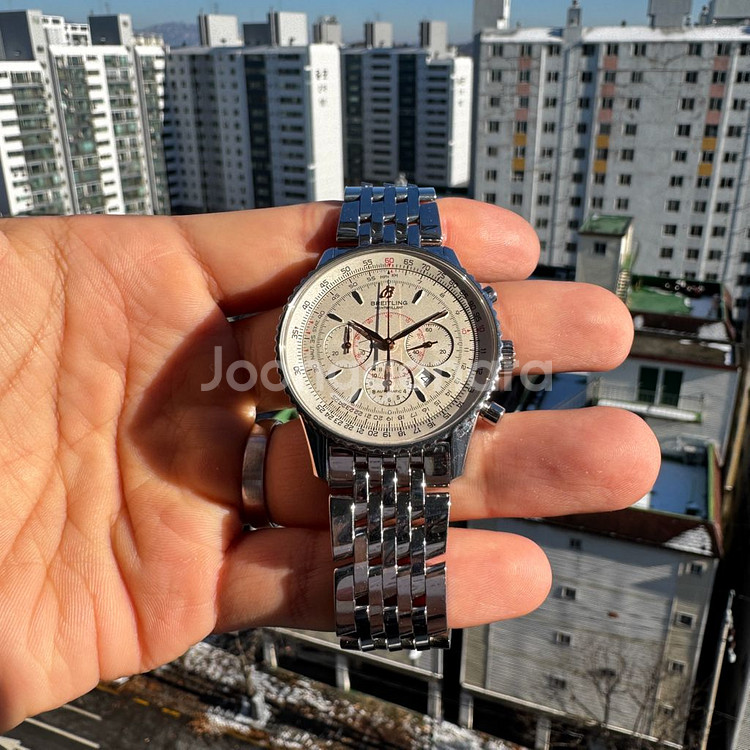 브라이틀링 네비타이머 몽블리앙 38mm 흰판--2