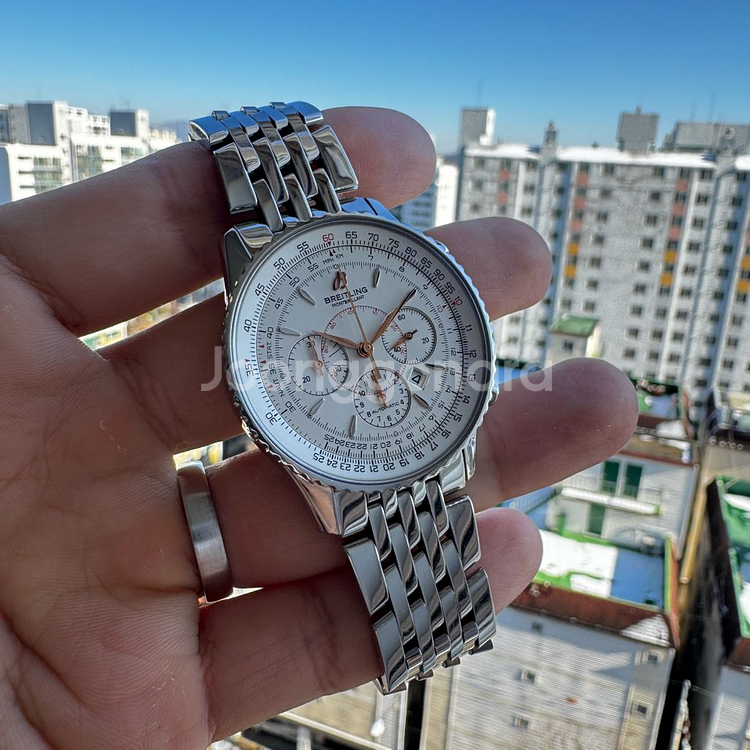 브라이틀링 네비타이머 몽블리앙 38mm 흰판--3