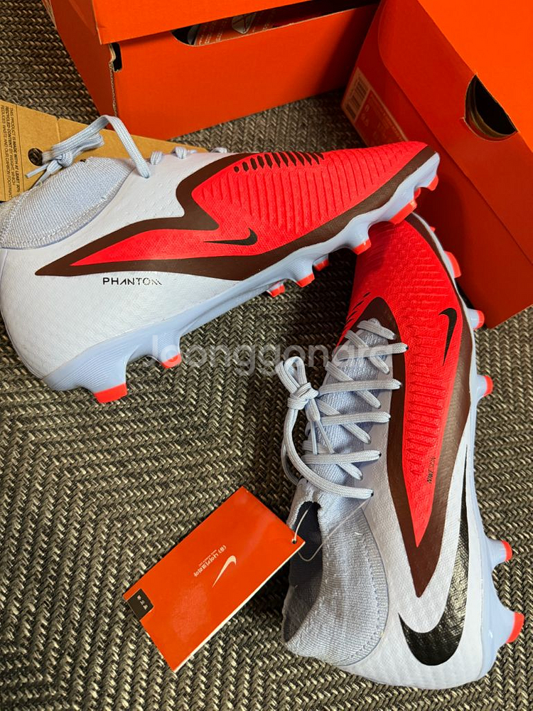 나이키 축구화 팬텀 6 하이 아카데미 255 260 사이즈 새상품--0