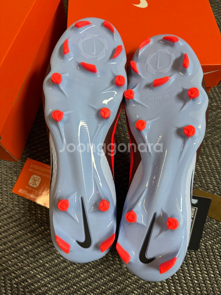 나이키 축구화 팬텀 6 하이 아카데미 255 260 사이즈 새상품--2