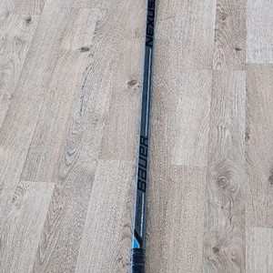 바우어 넥서스 아이스하키 스틱 라이트