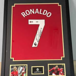 호날두 친필 싸인 유니폼 액자