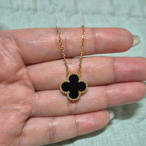 (새상품) 반클리프 빈티지 알함브라 오닉스 목걸이 팝니다